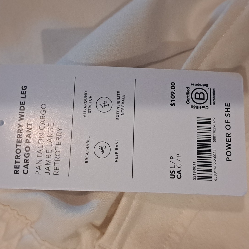 Athleta Cream Color Elastic Waist Wide Legged Cargo Sweat Pants - Picture 6 of 9